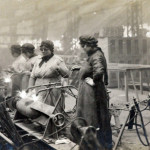 Reparto bombe, 1915-1916 (ASTo, Sezioni Riunite, Società Nazionale delle Officine di Savigliano, Foto) Reparto bombe, 1915-1916 (ASTo, Sezioni Riunite, Società Nazionale delle Officine di Savigliano, Foto)